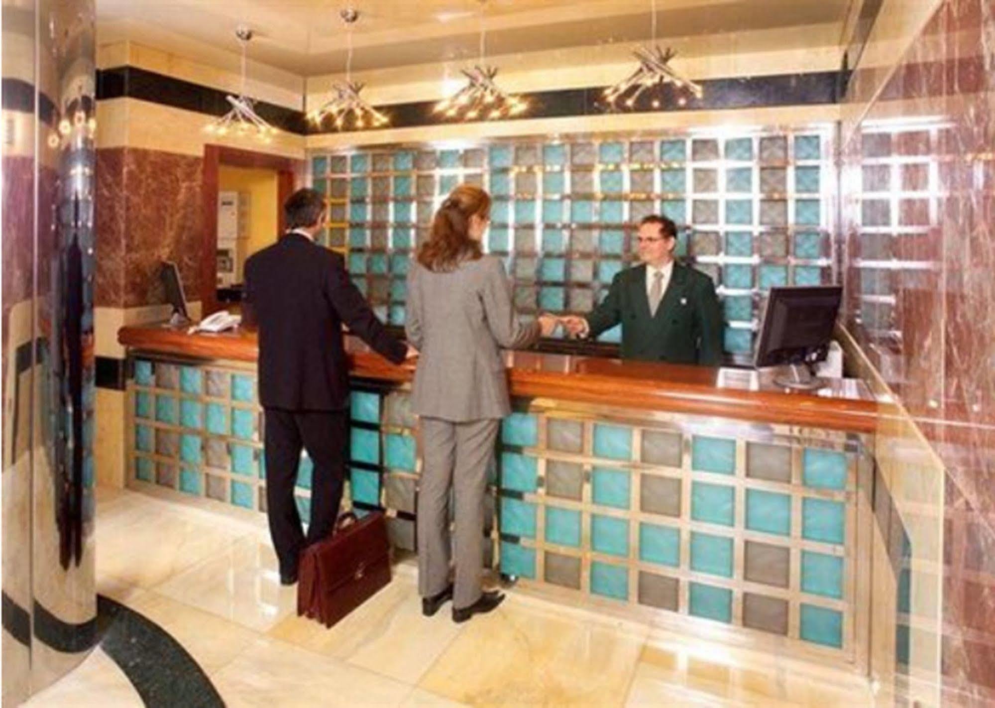 Hotel Ms Maestranza Malaga Bagian luar foto
