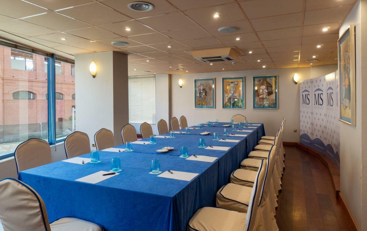 Hotel Ms Maestranza Malaga Bagian luar foto